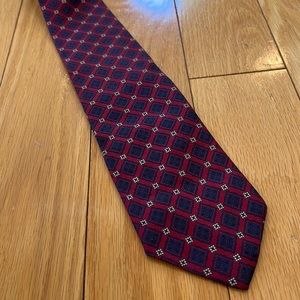 Lord & Taylor Kensington Red With Navy Blue Diamond Patterned Silk Tie